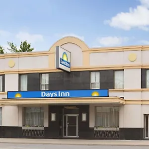 2* Hotel Days By Wyndham East Beaches